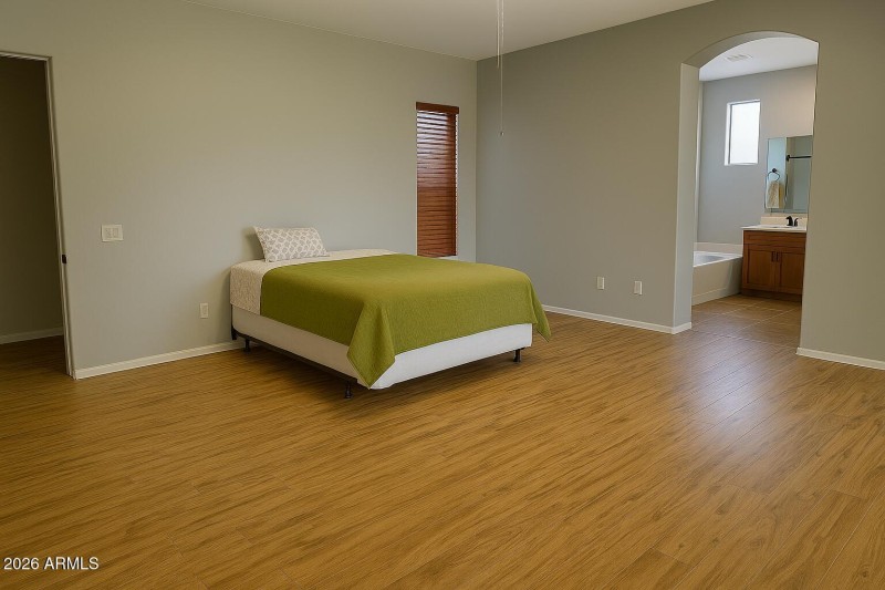 Primary bdrm
