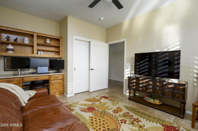 F Guest Bedroom 2-2 (1)