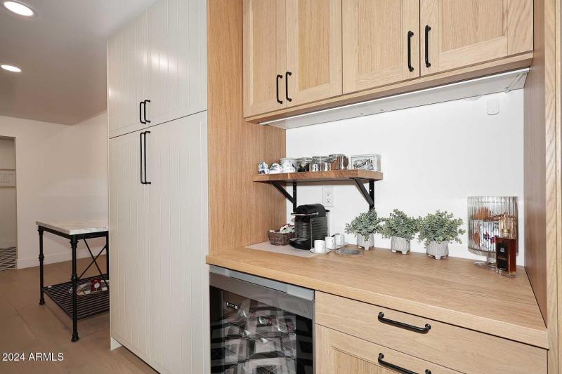 Kitchen-Coffee Bar