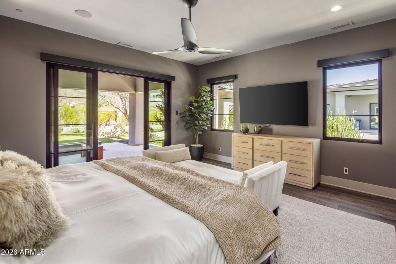 038_Owners Suite