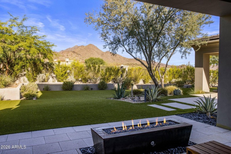 066_Firepit Views