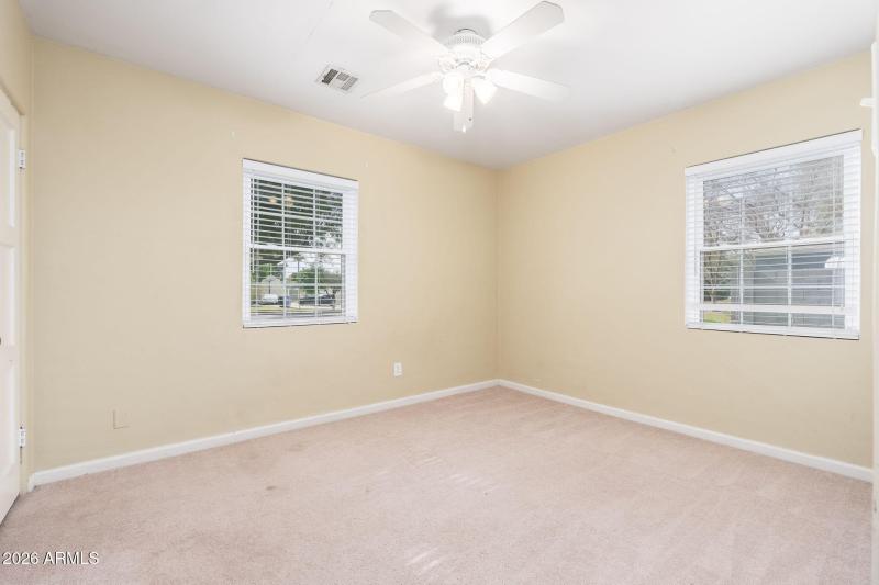 2320 E Fairmount Ave - 22