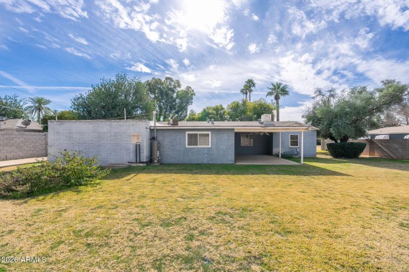 2320 E Fairmount Ave - 30