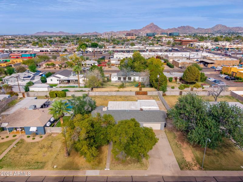 2320 E Fairmount Ave - 33