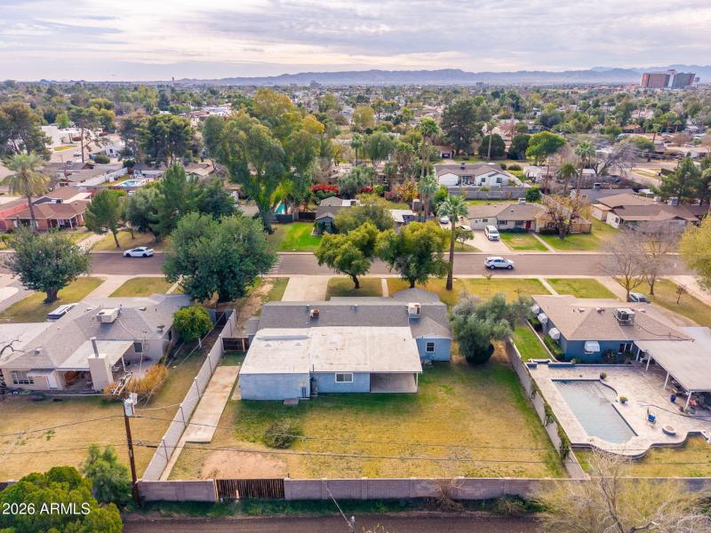 2320 E Fairmount Ave - 35