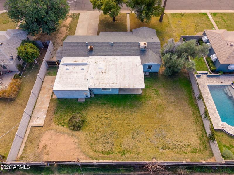 2320 E Fairmount Ave - 36