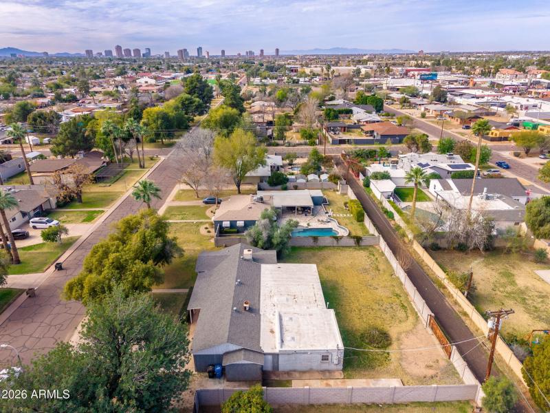 2320 E Fairmount Ave - 37