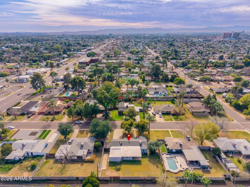 2320 E Fairmount Ave - 41