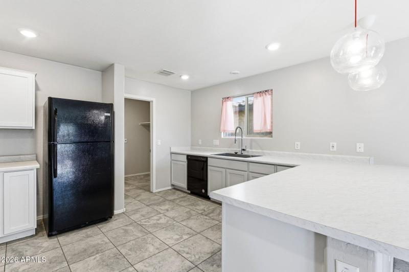 10-web-or-mls-40573 W Helen Ct-10