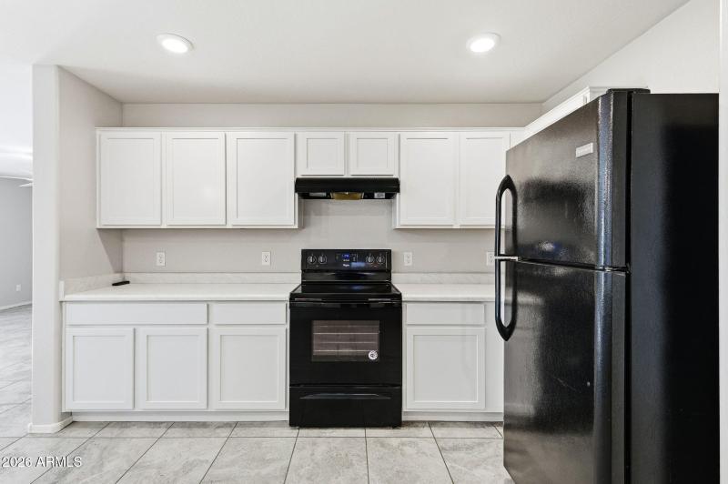 11-web-or-mls-40573 W Helen Ct-11