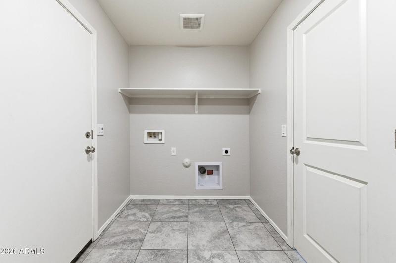 15-web-or-mls-40573 W Helen Ct-15