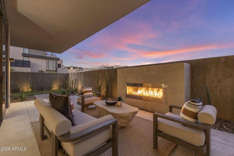 4849 N CAMELBACK RIDGE DR B108