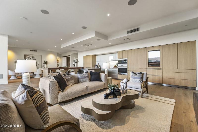 4849 N CAMELBACK RIDGE DR B108