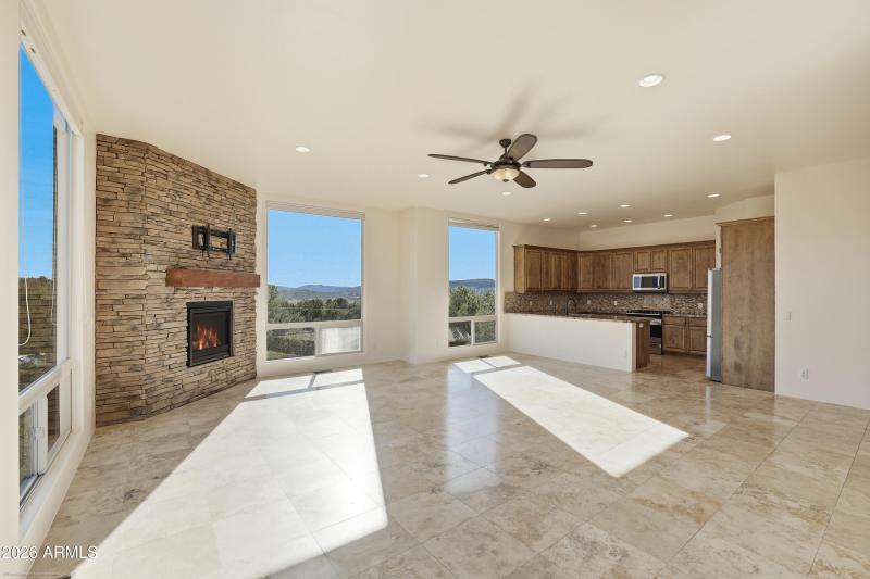 25 Buckskin - Great Room