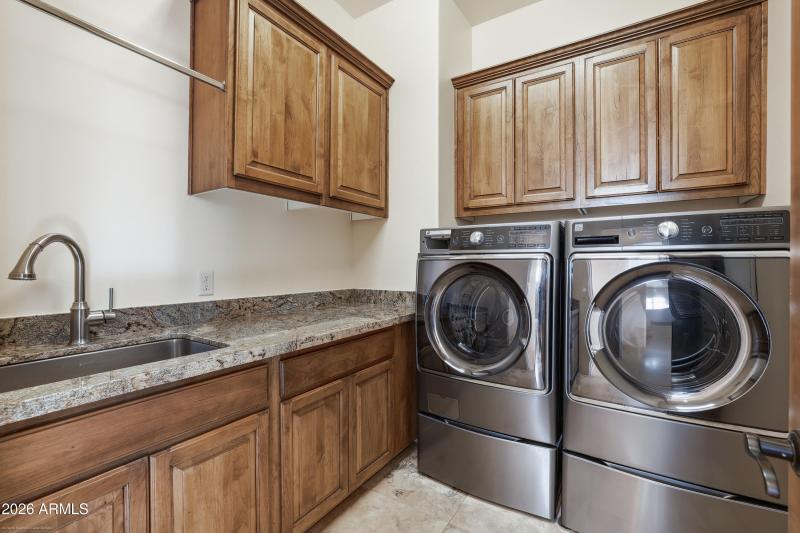 25 Buckskin - Laundry