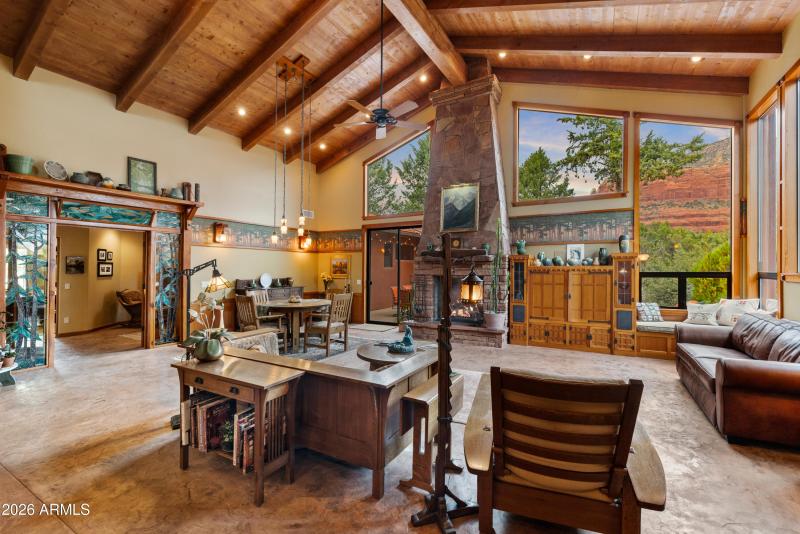 285 Navajo Trail - Great Room