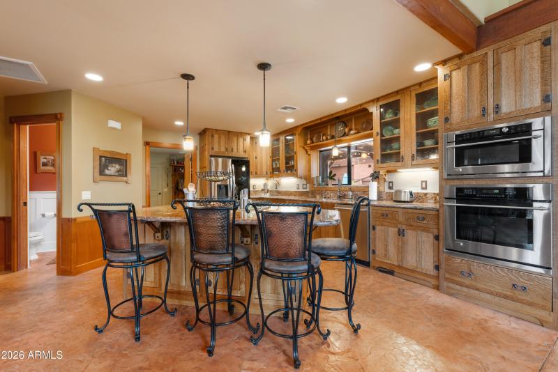 285 Navajo Trail - Kitchen