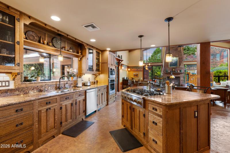 285 Navajo Trail - Kitchen