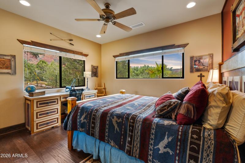285 Navajo Trail - Bedroom 3