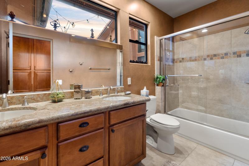 285 Navajo Trail - Bathroom 3