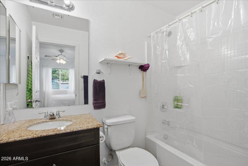 16-10330 N 86th Ave_RedHogMedia