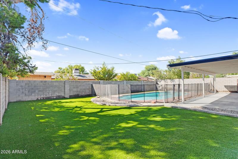 33-web-or-mls-3545 E Friess Dr-32