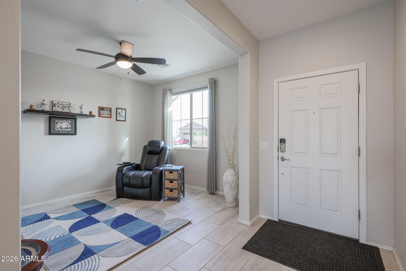Den/Flex Room