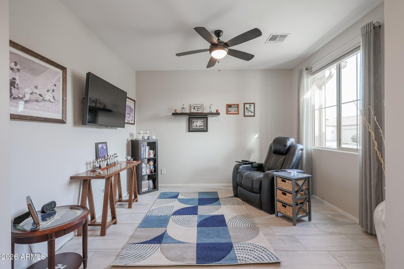 Den/Flex Room