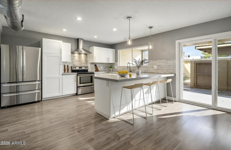 Kitchen/Dining Area