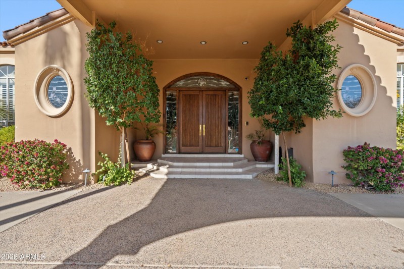 13-Entry Walkway