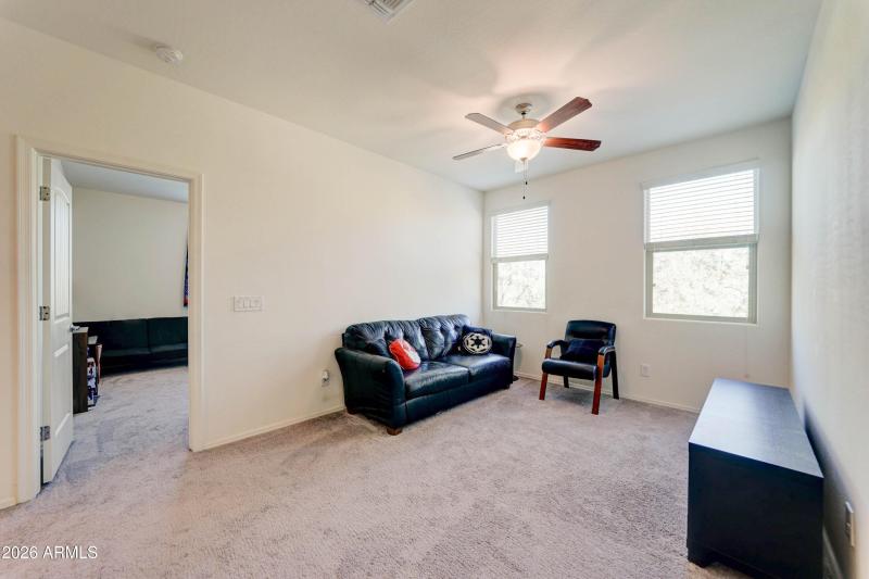35587 N Donovan Dr-20