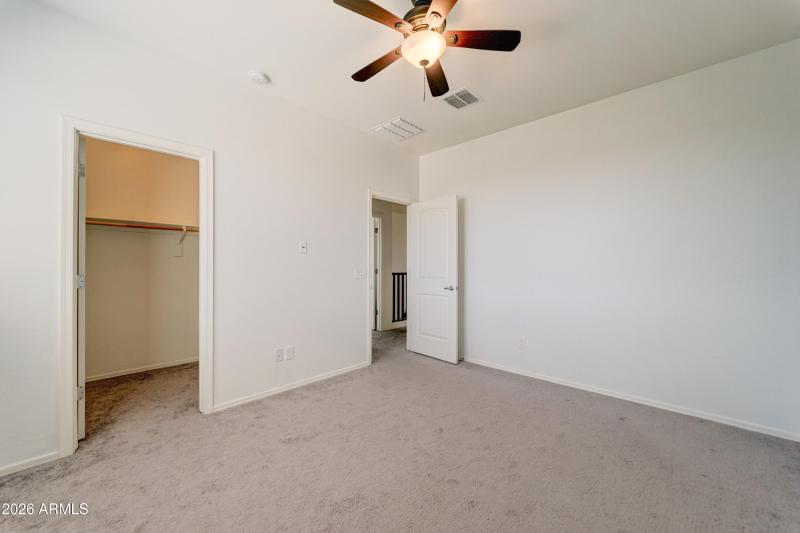 35587 N Donovan Dr-29