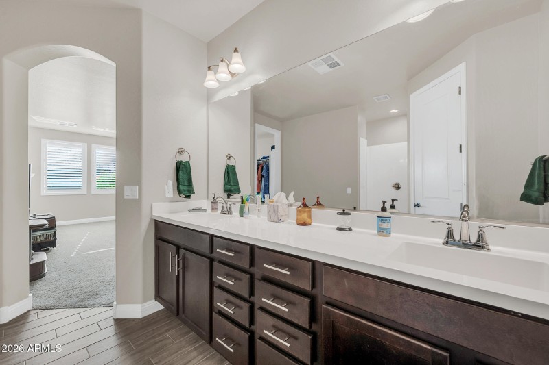 565 W Perkins St-31_(2048)