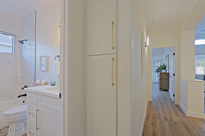 HallCabinets