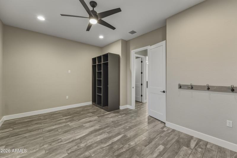Flex Room