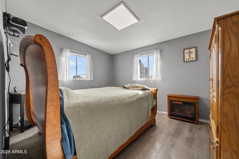2 interior 8