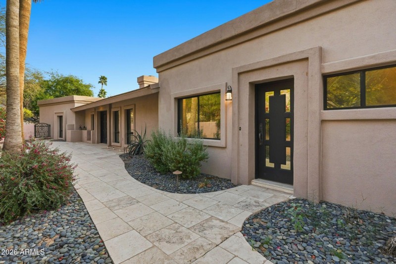 012_Exterior Front