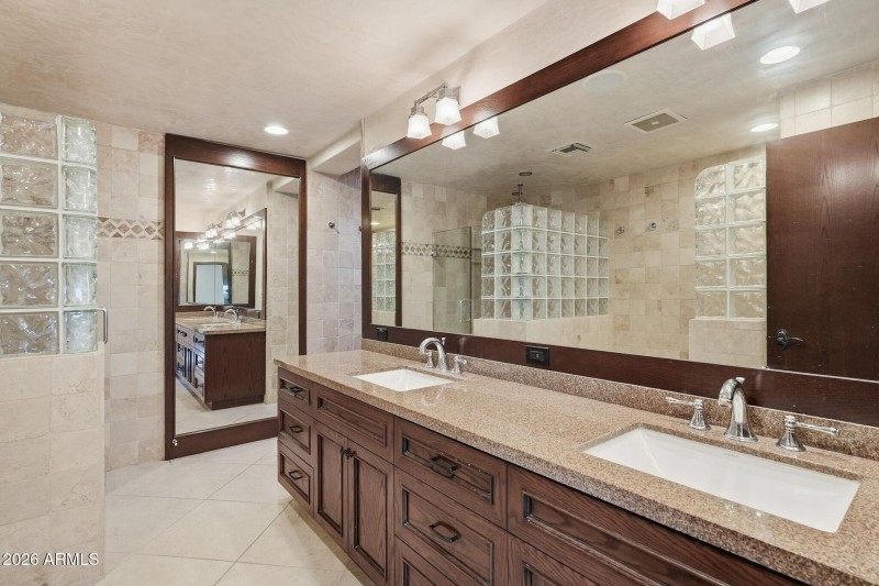027_Primary Bathroom