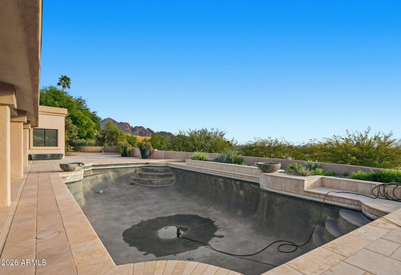 030_Pool Views