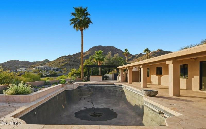 034_Pool Views