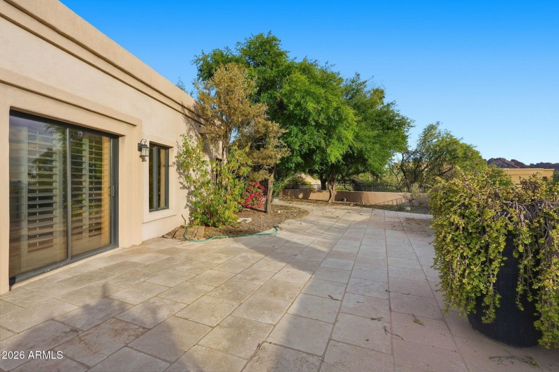 035_Primary WalkOut Patio