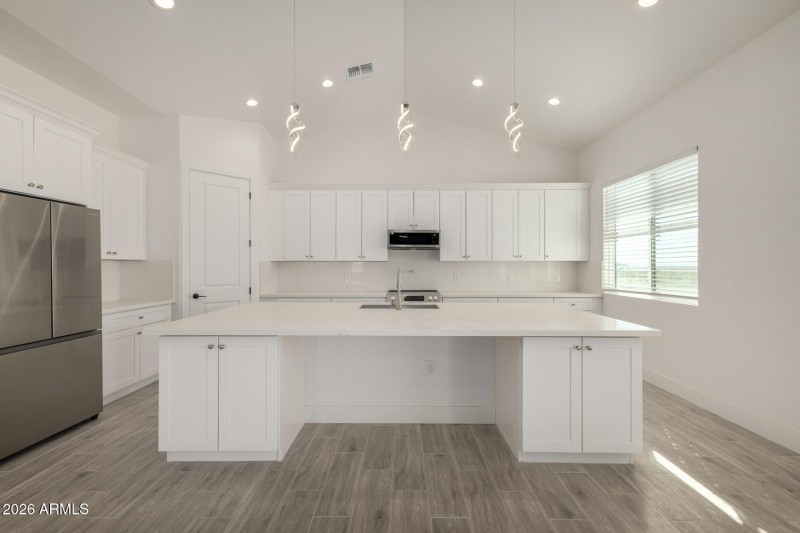 12 Sunland