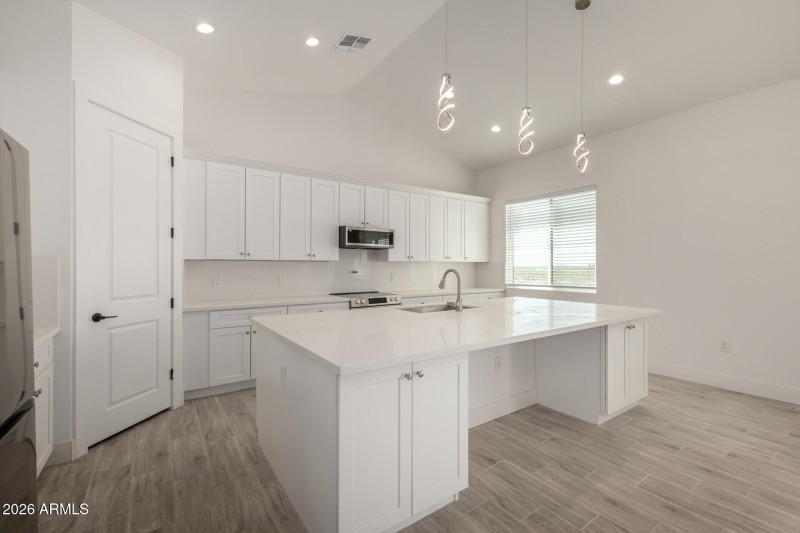 14 Sunland