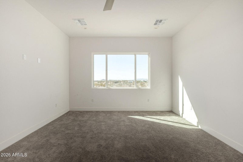 18 Sunland