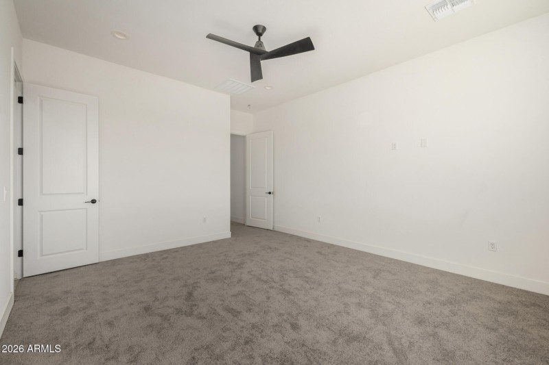 19 Sunland