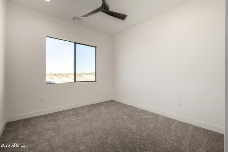 27 Sunland