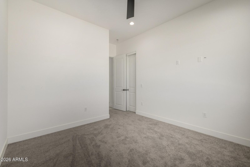 28 Sunland