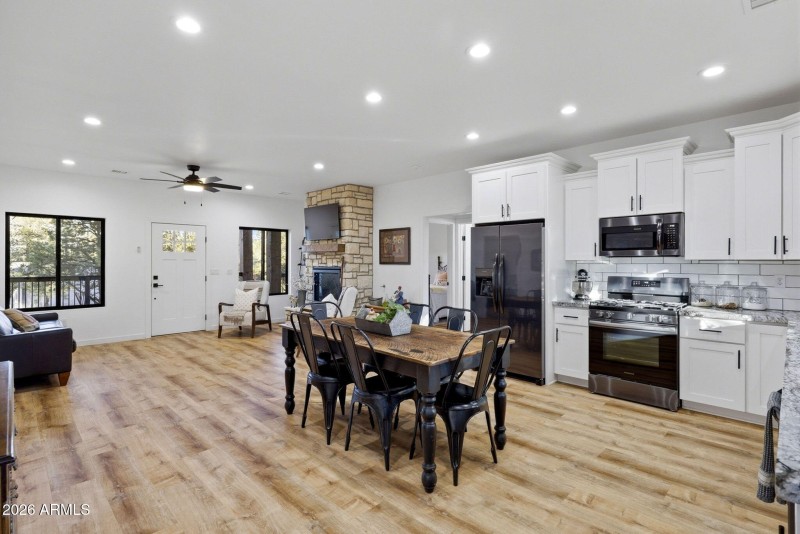 2225RoundaboutWay-HeberOvergaard-AZ-17