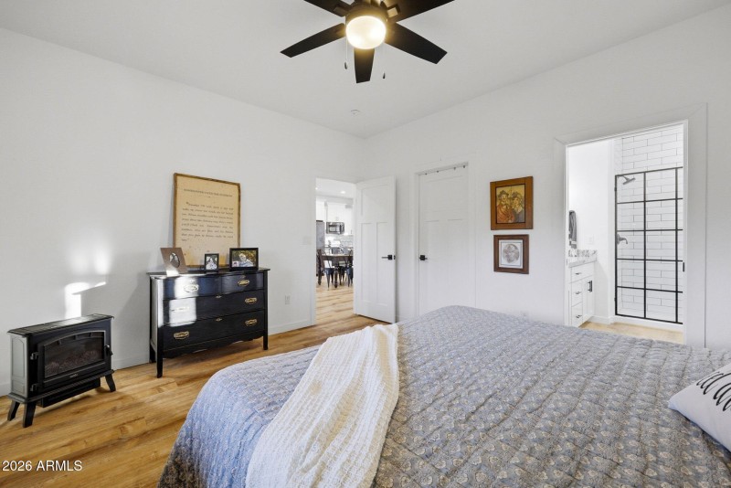 2225RoundaboutWay-HeberOvergaard-AZ-19