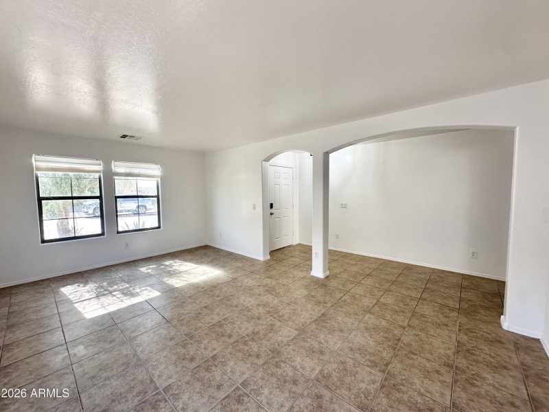FRONT ROOM